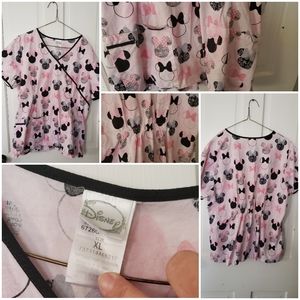 🐭Minnie mouse 🐭 scrub top